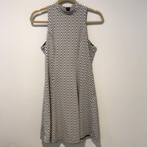 🍍Black and white dress